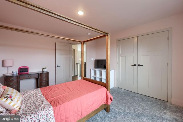 1584 BUNKER COURT, Chambersburg, PA 17202