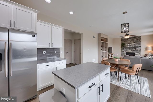 1584 BUNKER COURT, Chambersburg, PA 17202