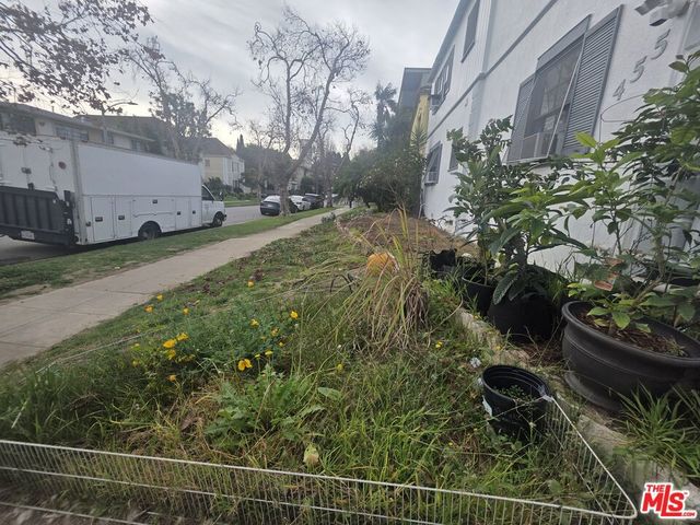 455 S Oakhurst Drive, Beverly Hills, CA 90212