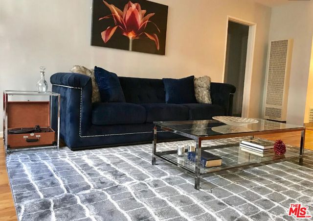 455 S Oakhurst Drive, Beverly Hills, CA 90212