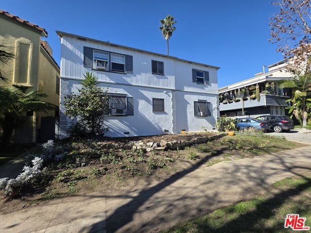 455 S Oakhurst Drive, Beverly Hills, CA 90212