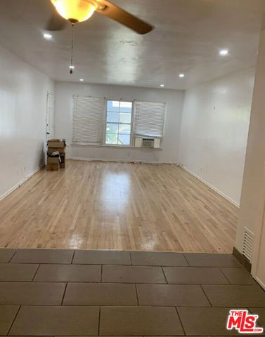 455 S Oakhurst Drive, Beverly Hills, CA 90212