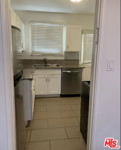 455 S Oakhurst Drive, Beverly Hills, CA 90212