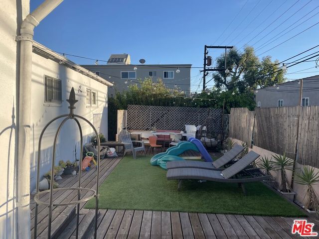 455 S Oakhurst Drive, Beverly Hills, CA 90212