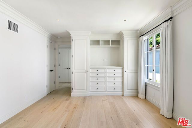 9565 Charleville Boulevard, Beverly Hills, CA 90212