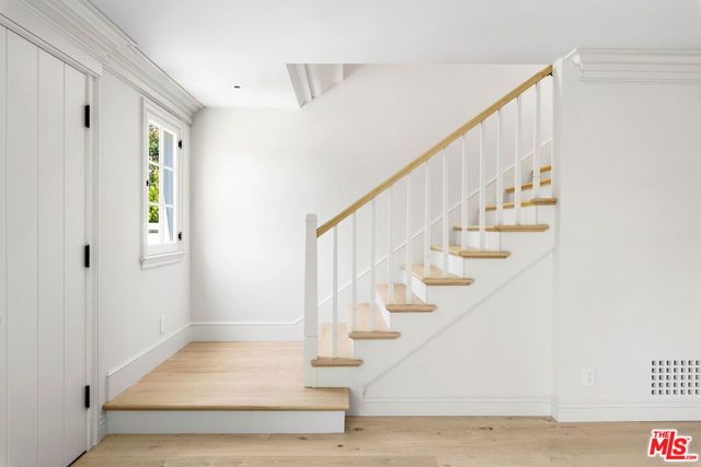 9565 Charleville Boulevard, Beverly Hills, CA 90212