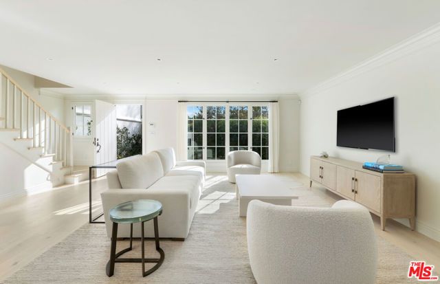 9565 Charleville Boulevard, Beverly Hills, CA 90212