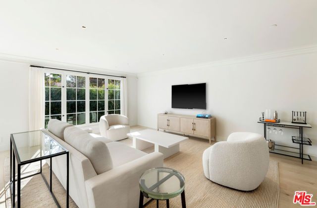 9565 Charleville Boulevard, Beverly Hills, CA 90212