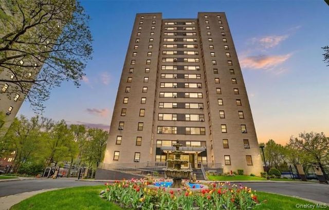1 Fordham Hill Oval 2E, Bronx, NY 10468