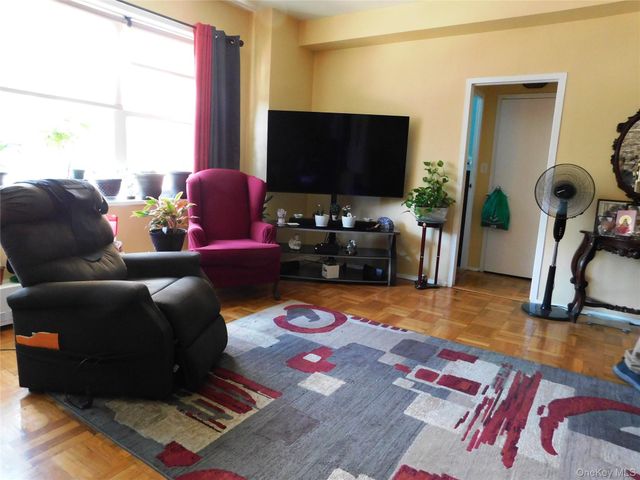 1 Fordham Hill Oval 2E, Bronx, NY 10468