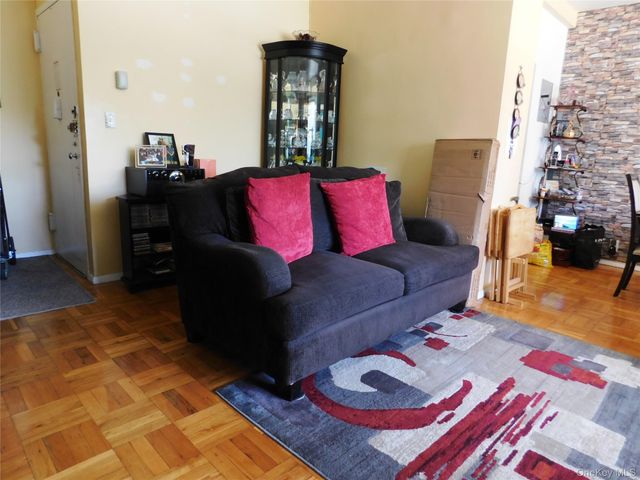 1 Fordham Hill Oval 2E, Bronx, NY 10468