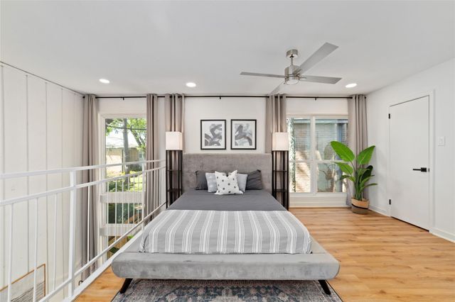 8211 Katy Freeway 23, Houston, TX 77024