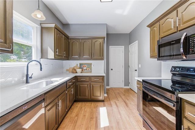 12366 S Parker Terrace, Olathe, KS 66061