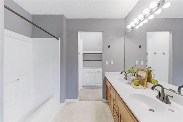 12366 S Parker Terrace, Olathe, KS 66061