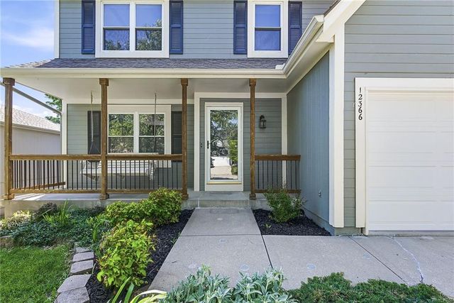 12366 S Parker Terrace, Olathe, KS 66061
