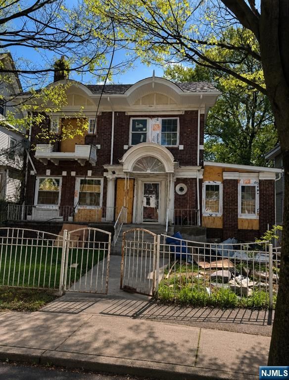 860-862 13th Street, Newark, NJ 07108
