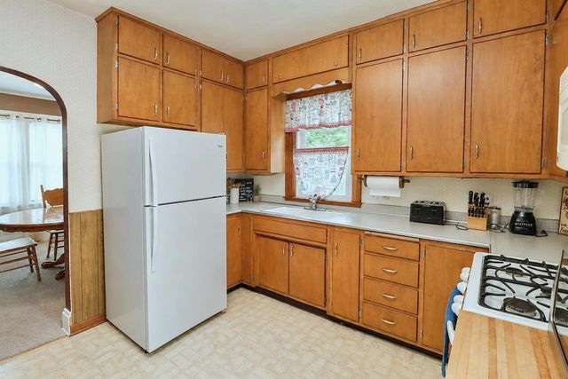 1500 71st Street, Kenosha, WI 53143