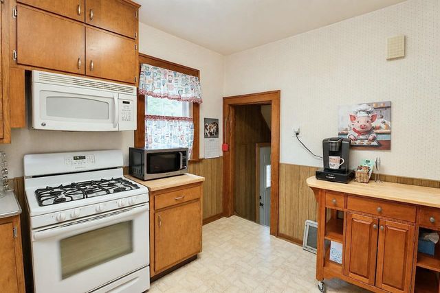 1500 71st Street, Kenosha, WI 53143