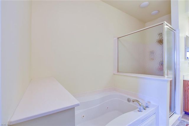 3012 Estates LN, Portsmouth, VA 23703