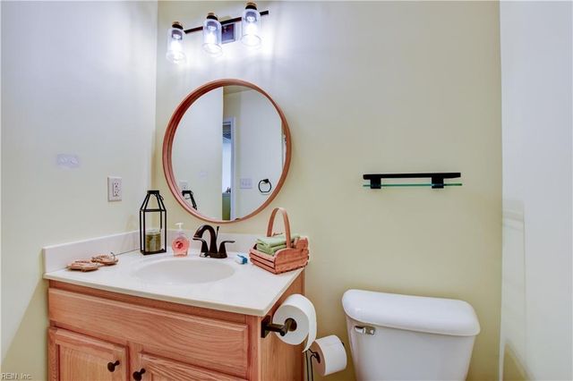 3012 Estates LN, Portsmouth, VA 23703