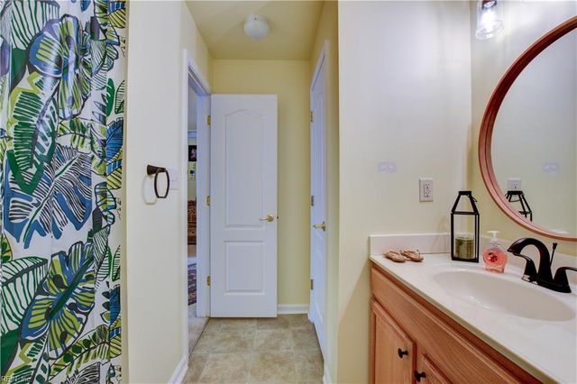 3012 Estates LN, Portsmouth, VA 23703