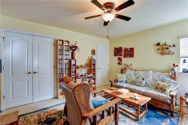 3012 Estates LN, Portsmouth, VA 23703