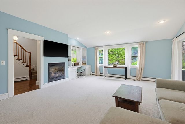 129 Cross Rd, Westport, MA 02790