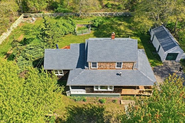 129 Cross Rd, Westport, MA 02790