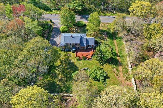 129 Cross Rd, Westport, MA 02790