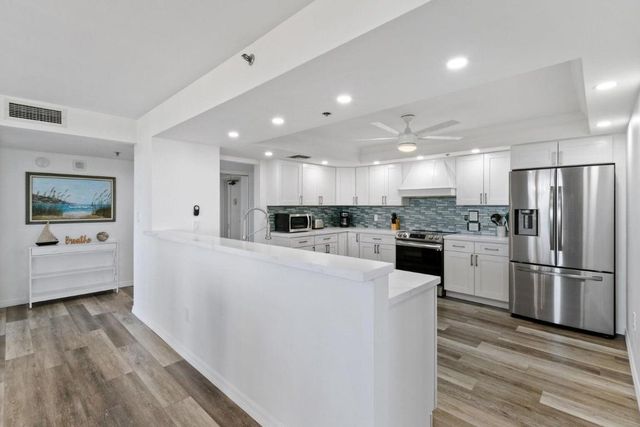 5047 N Highway A1a 404, Hutchinson Island, FL 34949