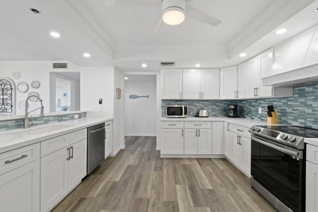 5047 N Highway A1a 404, Hutchinson Island, FL 34949