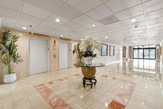 5047 N Highway A1a 404, Hutchinson Island, FL 34949