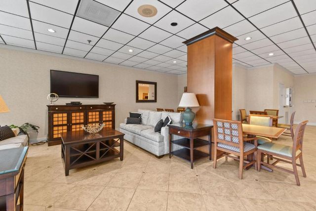 5047 N Highway A1a 404, Hutchinson Island, FL 34949