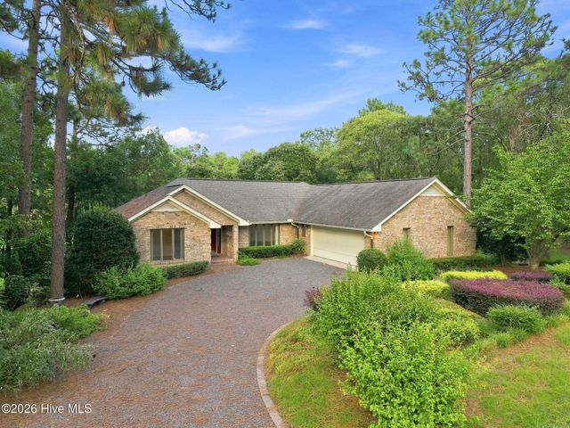 100 Sakonnet Trail, Pinehurst, NC 28374