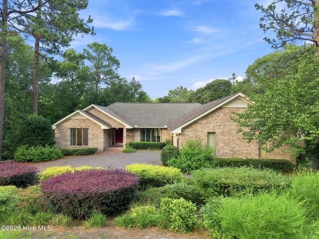 100 Sakonnet Trail, Pinehurst, NC 28374