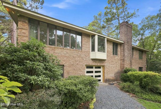100 Sakonnet Trail, Pinehurst, NC 28374