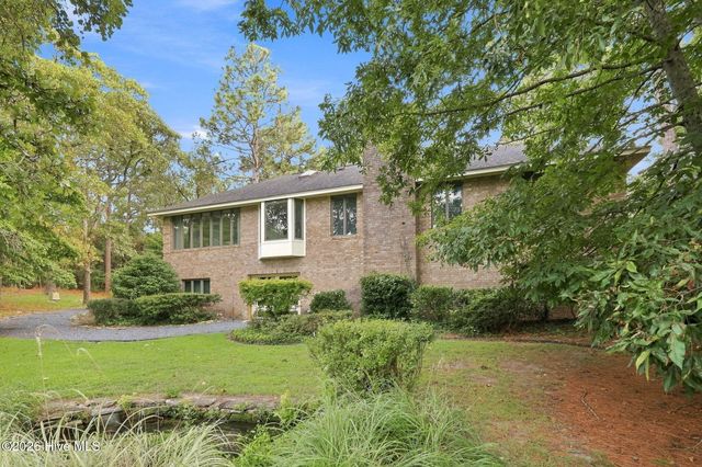 100 Sakonnet Trail, Pinehurst, NC 28374