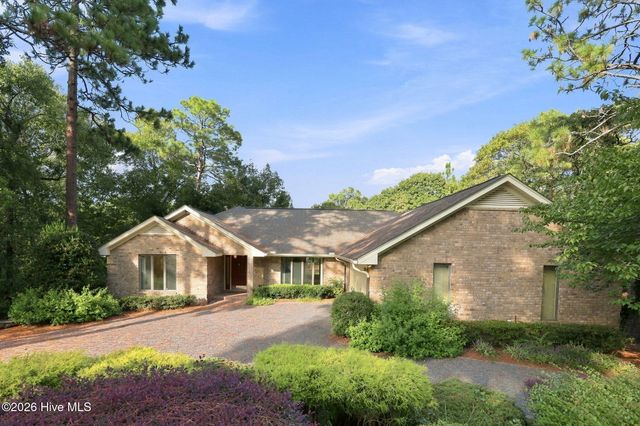 100 Sakonnet Trail, Pinehurst, NC 28374