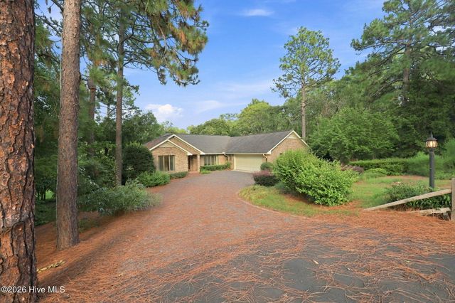 100 Sakonnet Trail, Pinehurst, NC 28374
