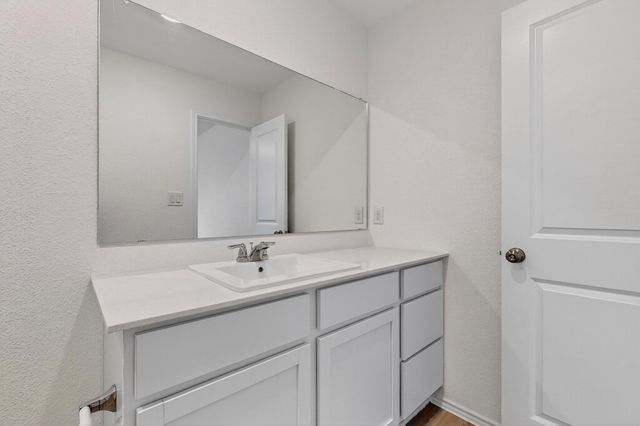 178 Sormonne LOOP, Kyle, TX 78640