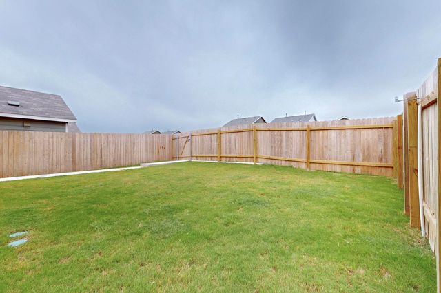178 Sormonne LOOP, Kyle, TX 78640