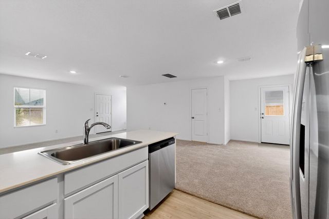 178 Sormonne LOOP, Kyle, TX 78640