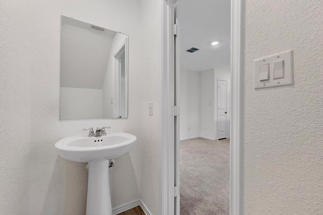 178 Sormonne LOOP, Kyle, TX 78640