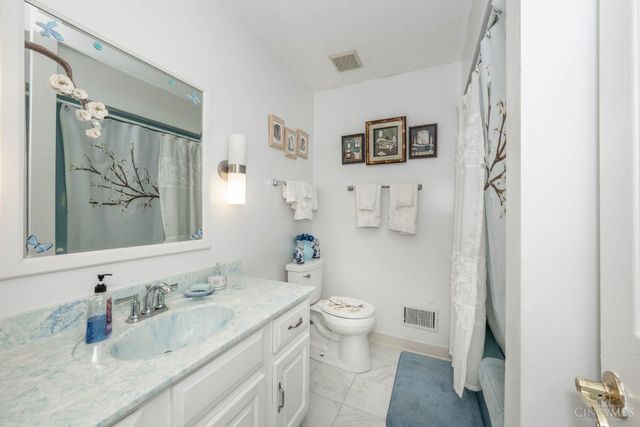 3579 Rackacres Drive, Green Twp, OH 45211