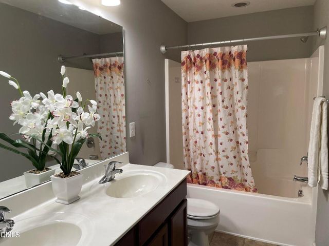 4438 Hillsgrove Road, Wake Forest, NC 27587