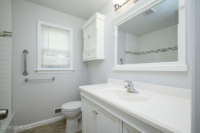 19 Princeton Drive, Howell, NJ 07731