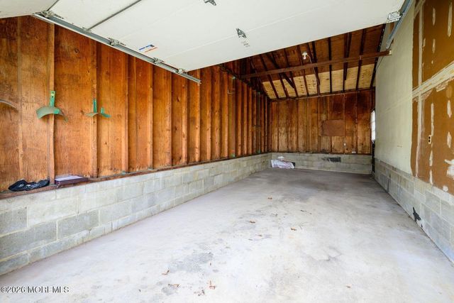 19 Princeton Drive, Howell, NJ 07731