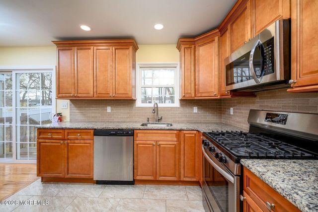 19 Princeton Drive, Howell, NJ 07731