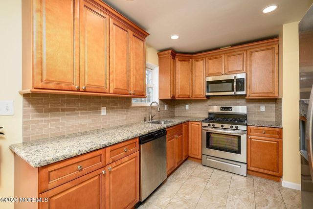 19 Princeton Drive, Howell, NJ 07731