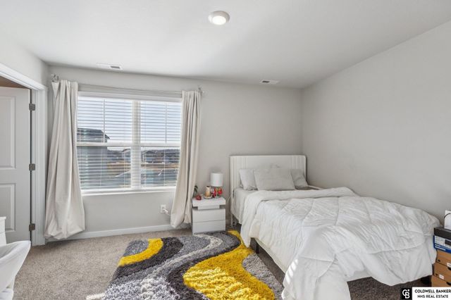 9306 Reynolds Street, Omaha, NE 68122